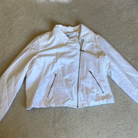 White lightweight jacket - Picture 1 of 3